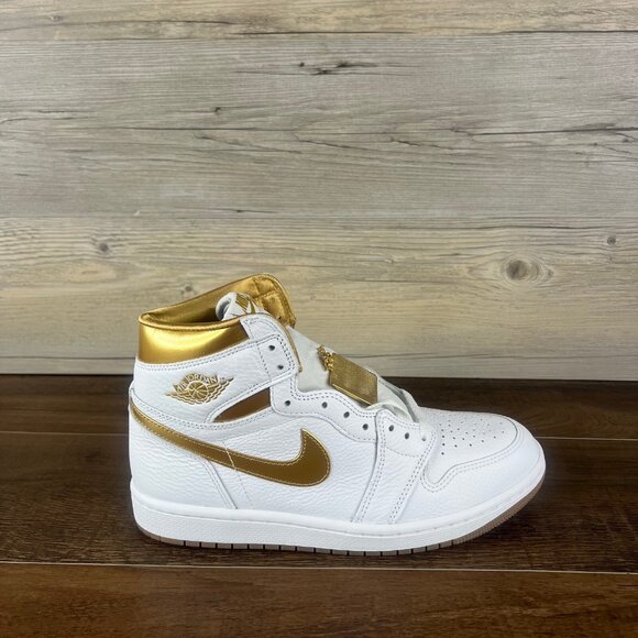 Air Jordan 1 Retro High OG Metallic Gold Womens Size 9.5 White FD2596 107 - Picture 3 of 10